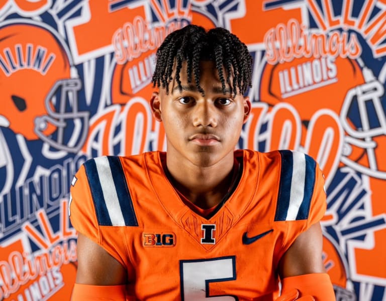 Illinois Hosts Three Star Wide Receiver Terry Shelton