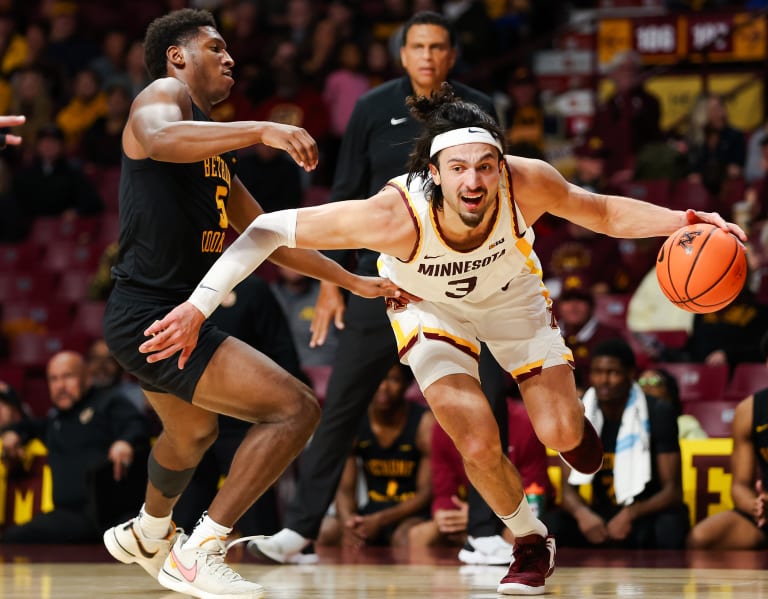 Minnesota Opens Season With 80 60 Win Over Bethune Cookman