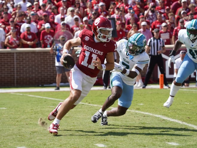 OU-Tulane: Halftime huddle