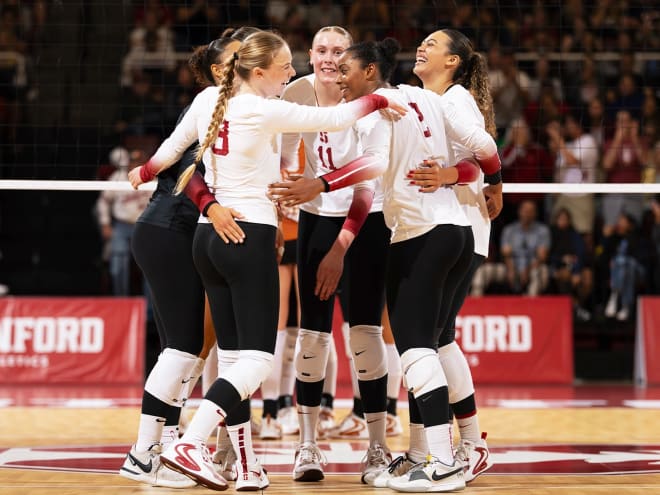 Recap: No. 2 Stanford WVB sweeps No. 6 Texas