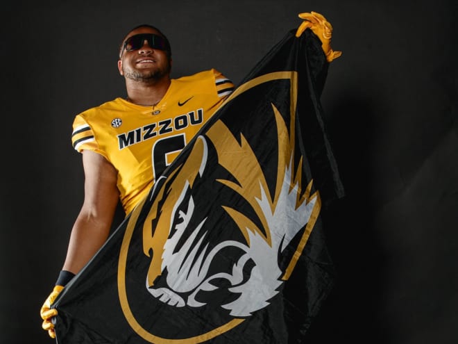 Jason Dowell brings infectious personality, physical play to Mizzou Jason Dowell brings infectious personality, physical play to Mizzou