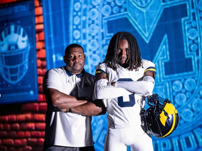 2026 Rivals300 WR Zion Robinson commits to Michigan