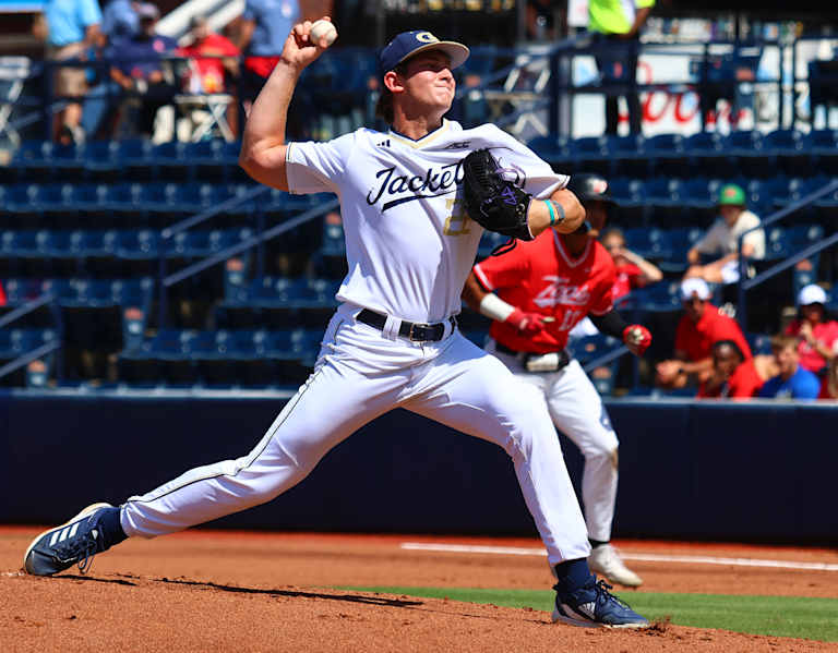 McKee's gutsy outing, Hernandez's offensive outburst lifts GT to 9-2 win