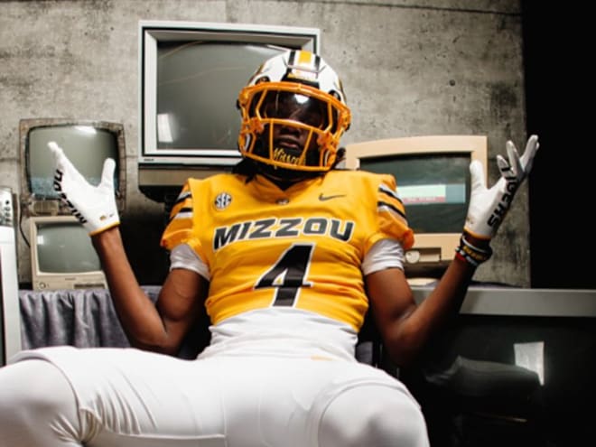 2026 WR Devyon Hill-Lomax commits to Mizzou following official visit