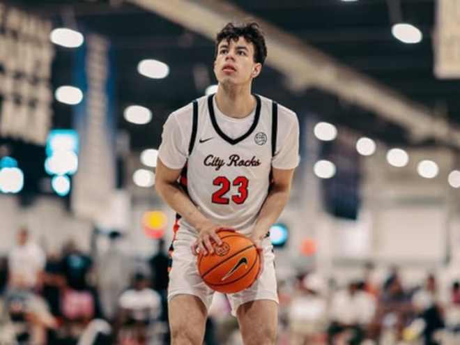 Illinois offers 2027 wing Lucas Morillo