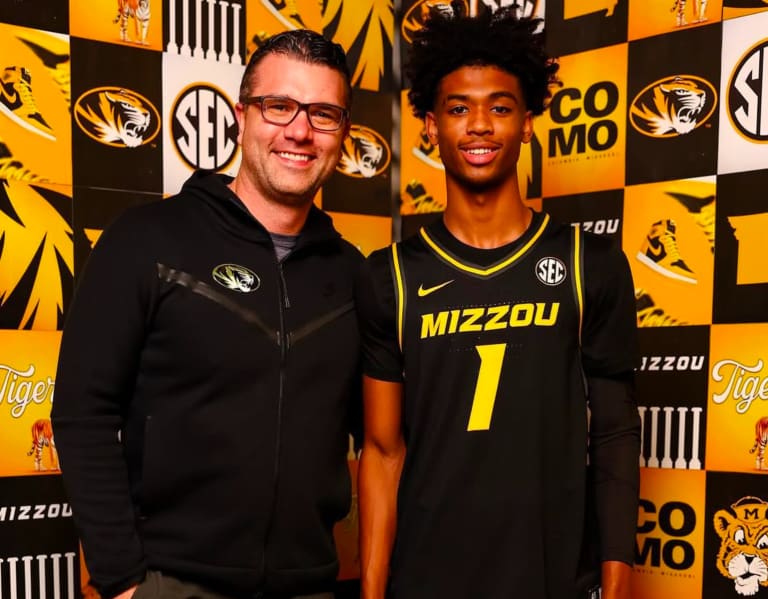 Aaron Rowe recaps conversation with Mizzou staff after Border War win Aaron Rowe recaps conversation with Mizzou staff after Border War win