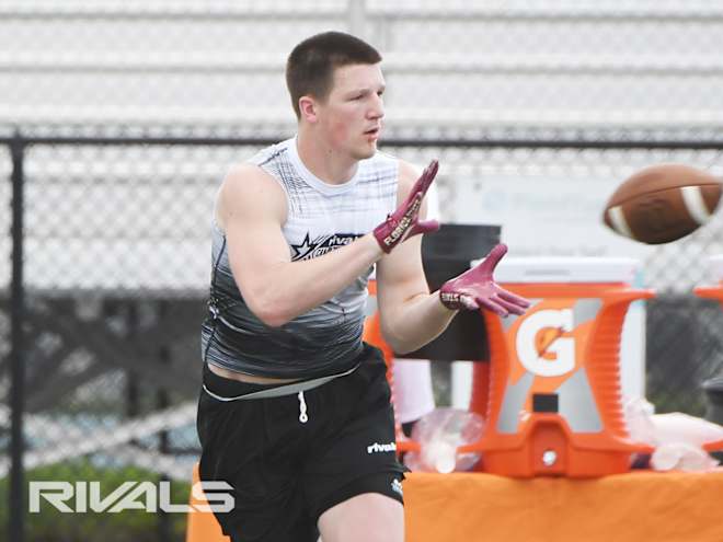 Recruiting Rumor Mill: Prospects mulling options after critical visits