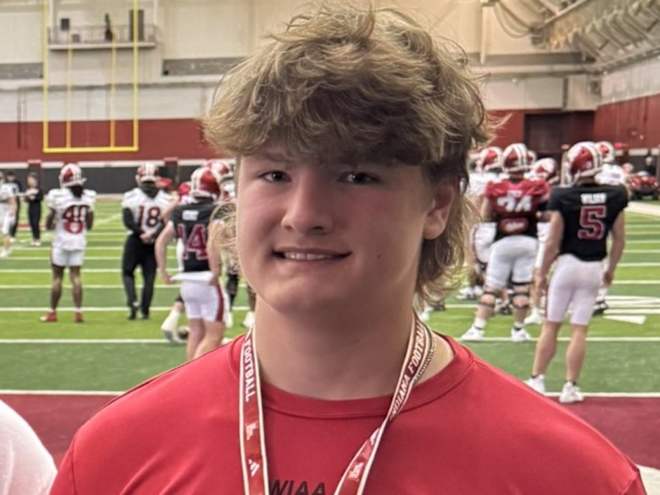 Illinois offers rising junior lineman Hunter Mallinger
