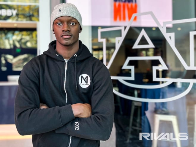 Official visit 'felt like a movie' for WR commit Official visit 'felt like a movie' for WR commit
