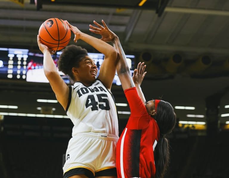 Go Iowa Awesome  –  Preview: No. 7 Iowa WBB vs. Wisconsin