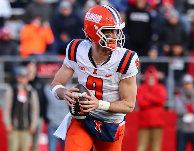 On3: QB Luke Altmyer passed on SEC return to chase history at Illinois