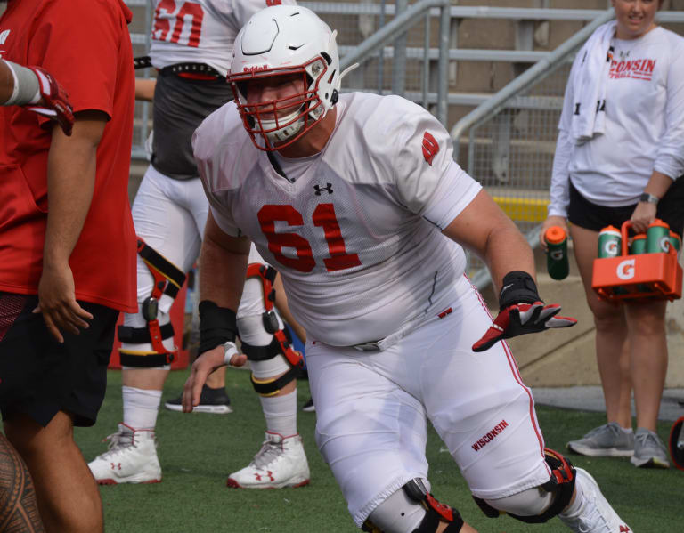 Wisconsin Badgers football: new Dallas Cowboys center Tyler