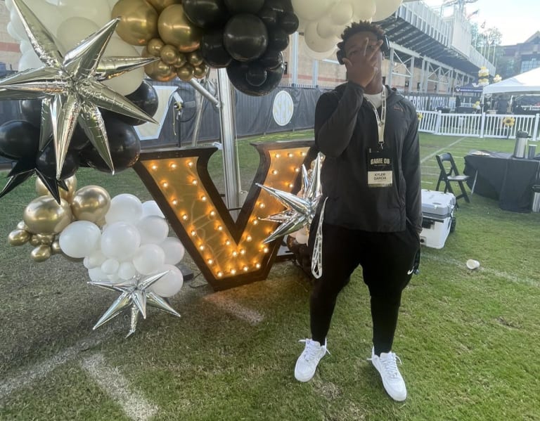 Vanderbilt Commodores Football2025 DE Kyler Garcia Details Game Day