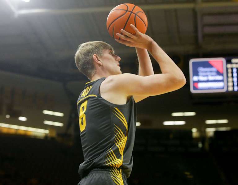 The Latest on Iowa Hoops Player Retention