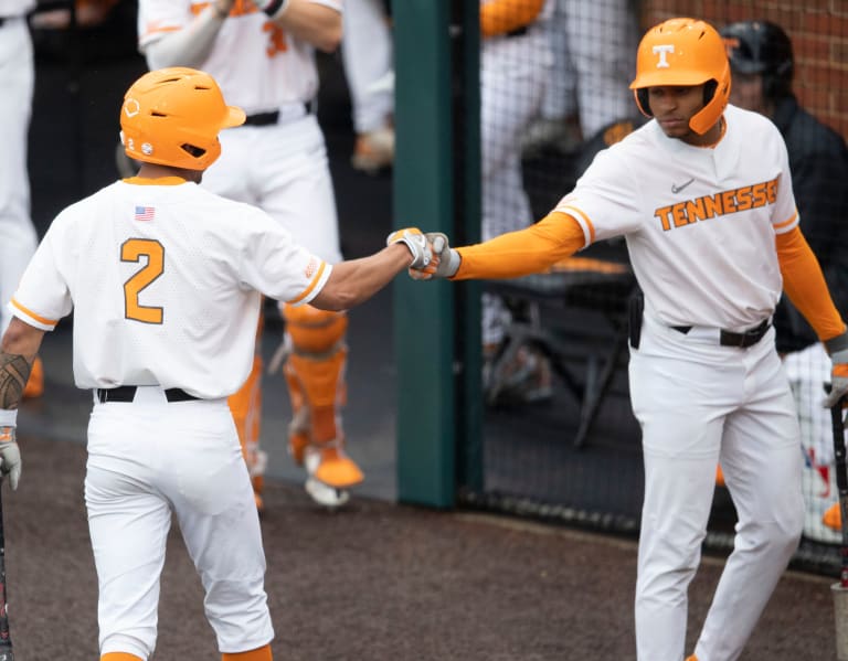 VolReport  –  Tennessee prepares for season-finale trip to face South Carolina