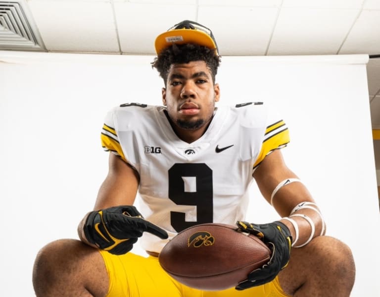 Go Iowa Awesome  –  Three-Star DE Chima Chineke on Iowa Official: “I Loved It”