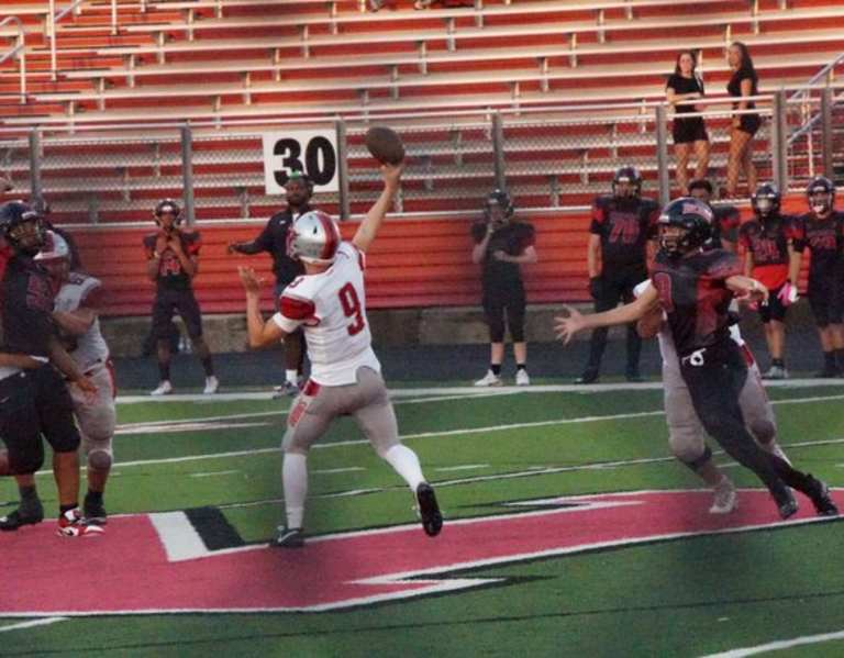 Q&A with Labrae quarterback Kenny Yoho