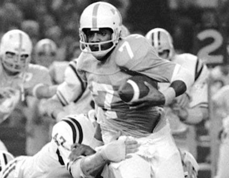 Former Tennessee Vol Condredge Holloway to be inducted into