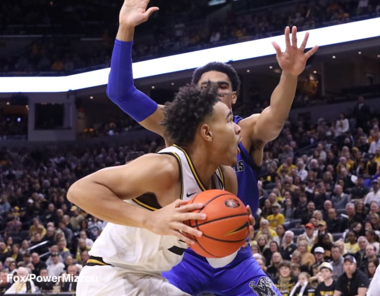 Mizzou guard John Tonje enters transfer portal after limited play due to injury