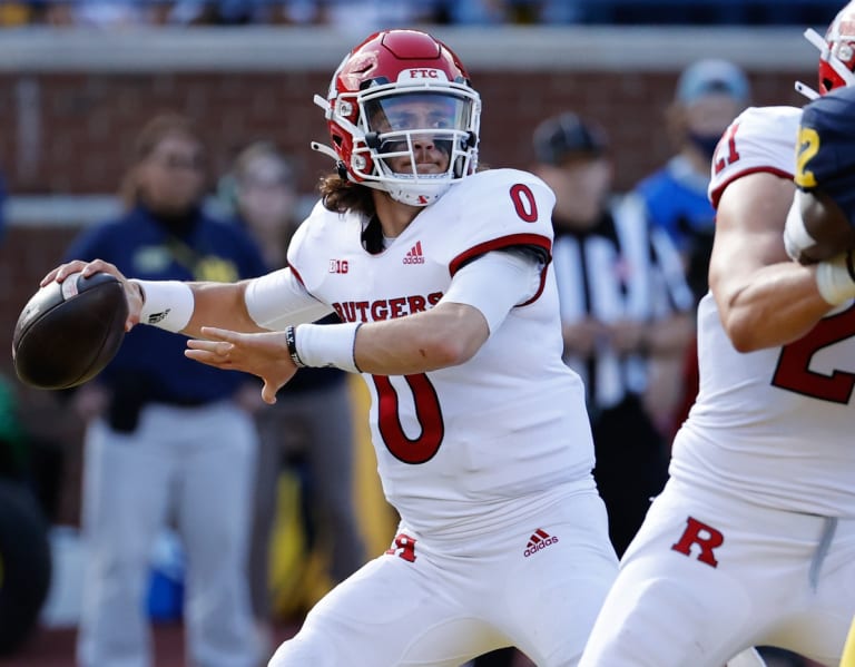 Rutgers quarterback Noah Vedral (0) passes against Michigan State during  the second half of an NCAA