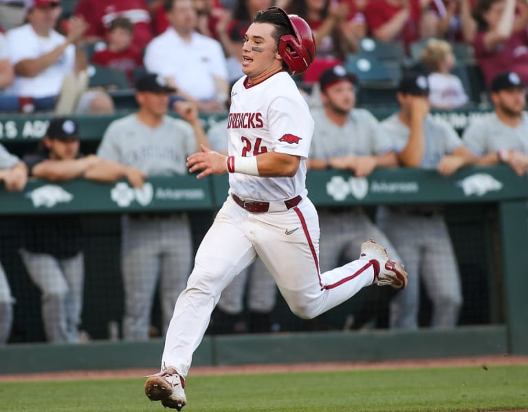 HawgBeat  –  Diamond Hogs defeat South Carolina in series opener