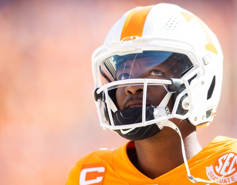 Tennessee Quarterback Hendon Hooker Tears ACL