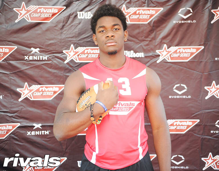 Texas keeping an eye on in-state DL David Oke