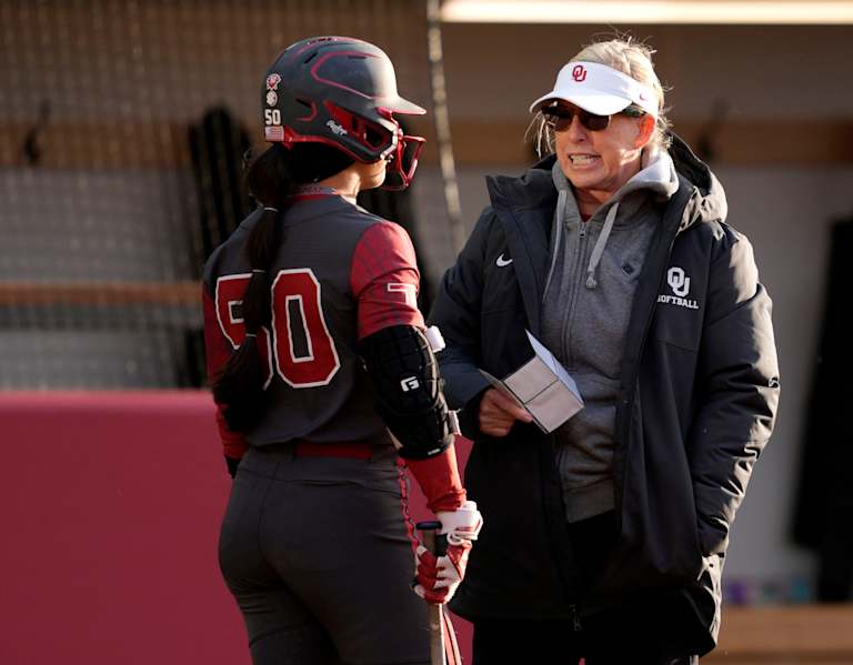 Softball: Sooners membuat kerja cepat Texas A&M Timur