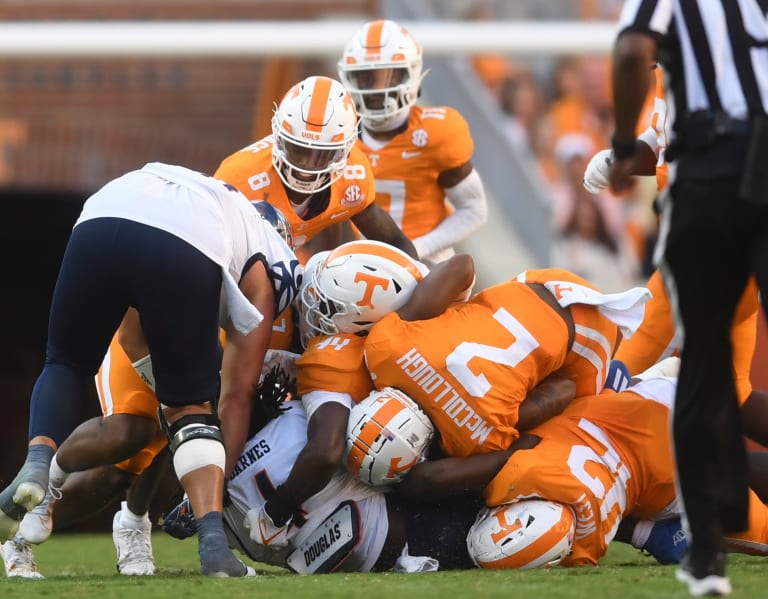 Tennessees Defense Prepares For Max Johnson Effective Texas Aandm 5400