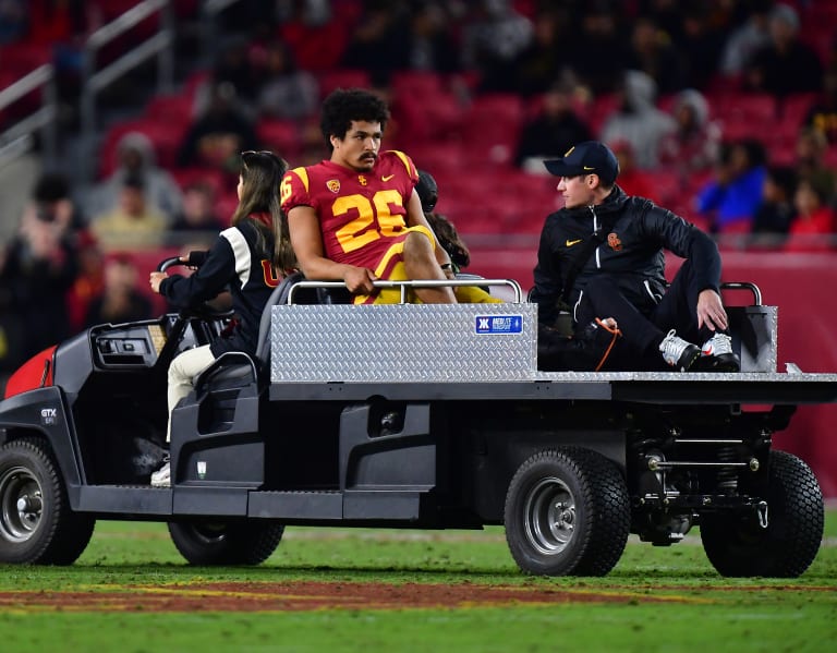 TrojanSports – USC star running back Travis Dye is off the field with a significant injury