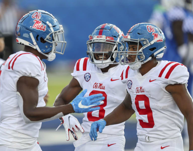 Arkansas Razorbacks-Ole Miss Rebels 2020 star power, PFF grades