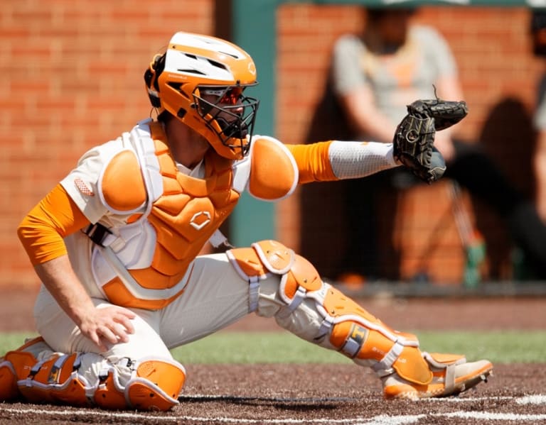Tennessee baseball catcher Evan Russell cleared for Saturday's game against  Campbell - On3