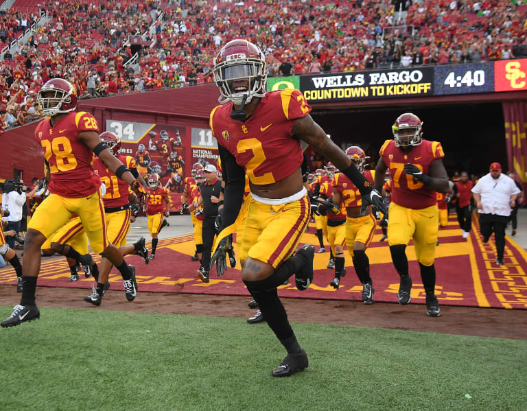 USC football players pen open letter to governor stating: 'We want to play'