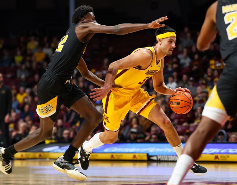 Minnesota Gophers Basketball Minnesota takes down Arkansas PineBluff