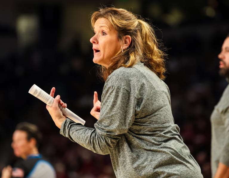 South Carolina routs Mizzou women, 83-52