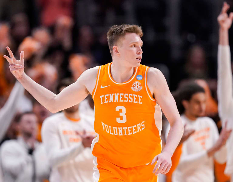 Tennessee basketball star Dalton Knecht helps himself at NBA Draft