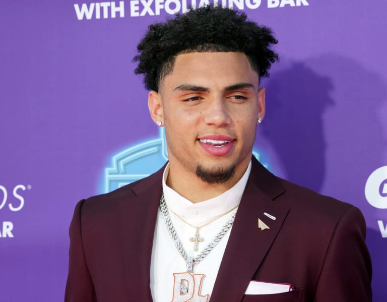 Atlanta Falcons Select Drake London No. 8 Overall in the 2022 NFL Draft -  Sports Illustrated USC Trojans News, Analysis and More