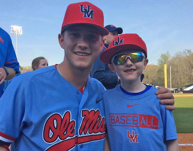 Ole Miss baseball fans say Liberty ripped off Rebels' blue uniforms