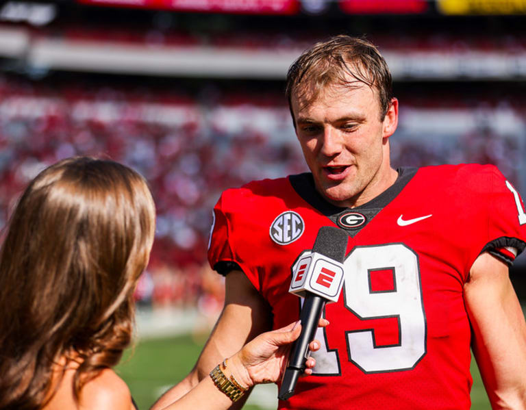 Georgia Football: Brock Bowers Feel The Bowers, Youth T-Shirt / Medium - College Football - Sports Fan Gear | BreakingT