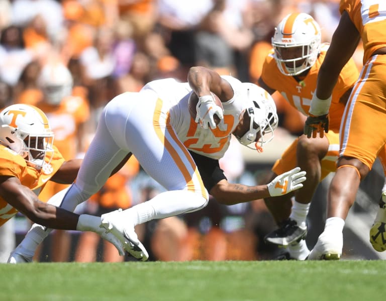 Freshman Cameron Seldon shows off versatility in Orange and White game