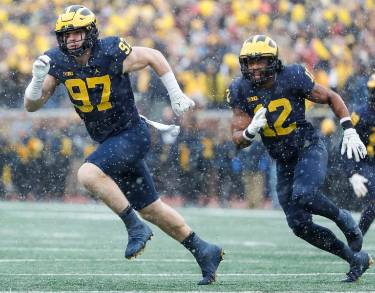 Michigan Wolverines news: Aidan Hutchinson wins Rookie of the Year