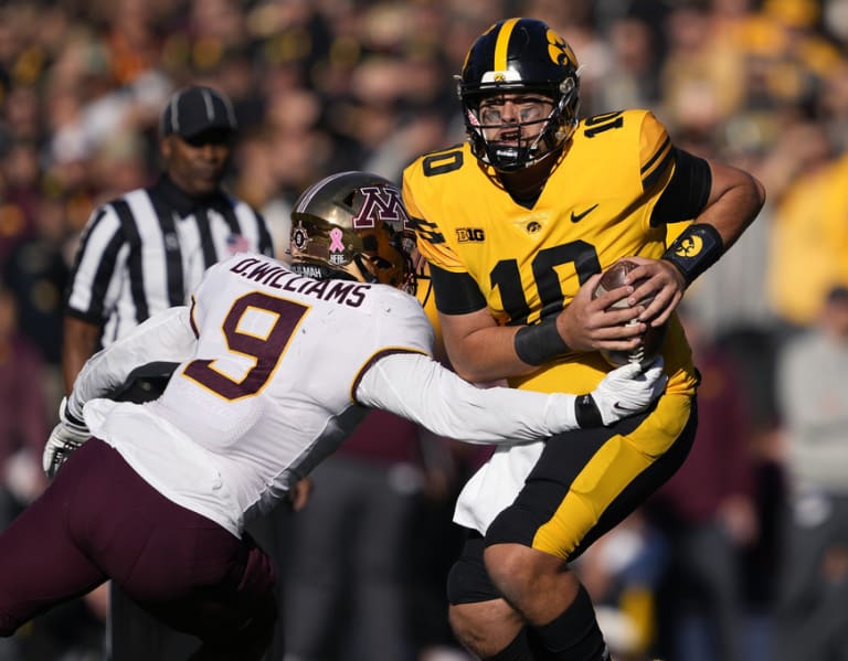 Iowa's Offense Struggles As Minnesota Claims First Victory In Iowa City ...