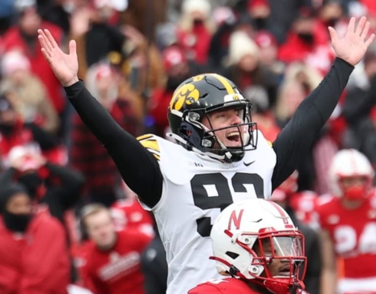 WATCH Marshall Meeder Hits Game Winning FG For Iowa Go Iowa Awesome