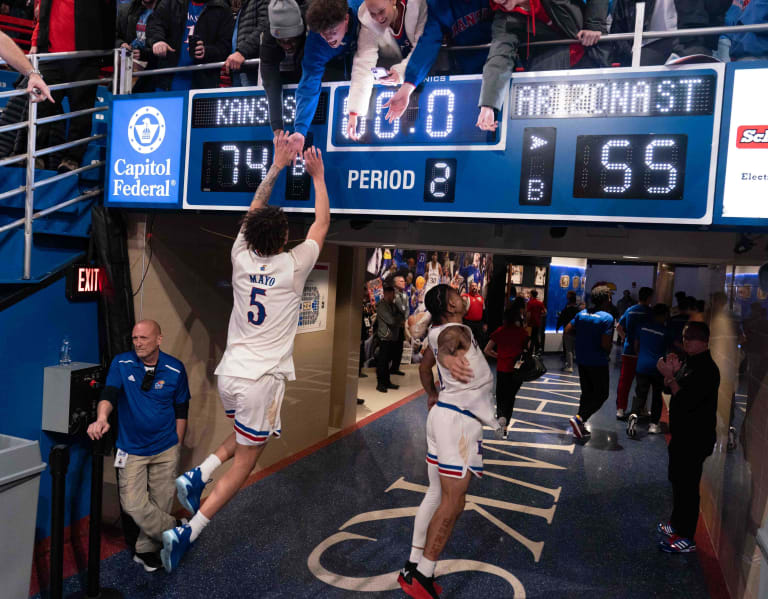 Kansas flips script at halftime with ‘great’ second-half defense