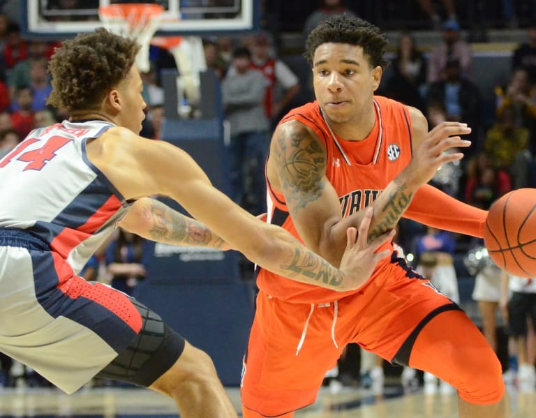 Orlando Magic select Chuma Okeke with No. 16 pick in NBA draft