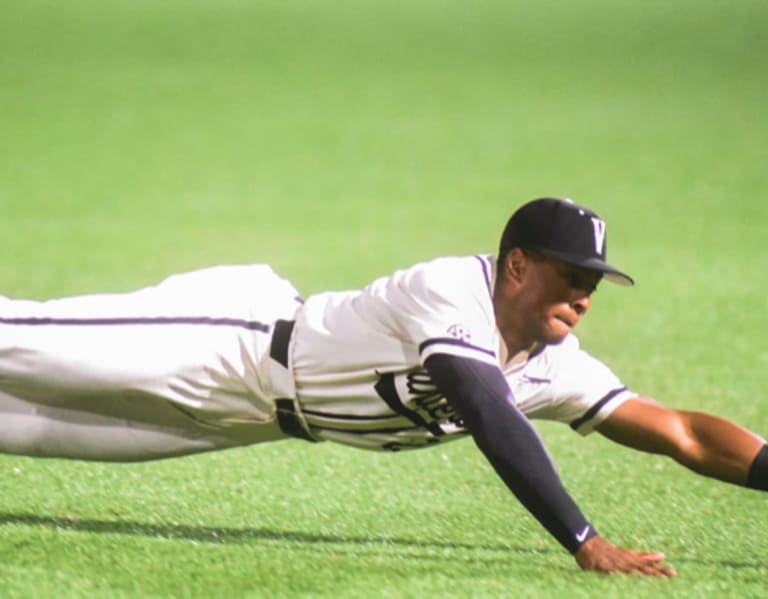 Vanderbilt baseball outfielder Isaiah Thomas in photos