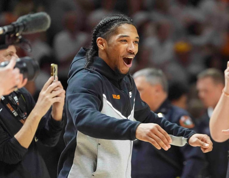 Rick Barnes updates status of Tennessee basketball star Zakai Zeigler