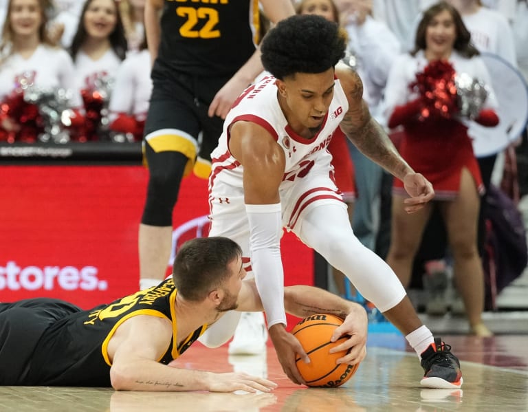 Go Iowa Awesome  –  Wisconsin 64, Iowa 52