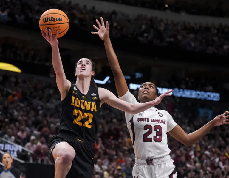 Go Iowa Awesome  –  Iowa MBB and WBB Playing Double-Header in Des Moines