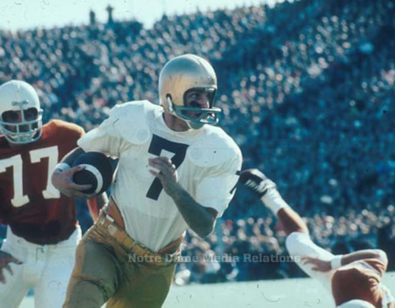 1968 Notre Dame Fighting Iris Team Signed Football With Joe Theismann